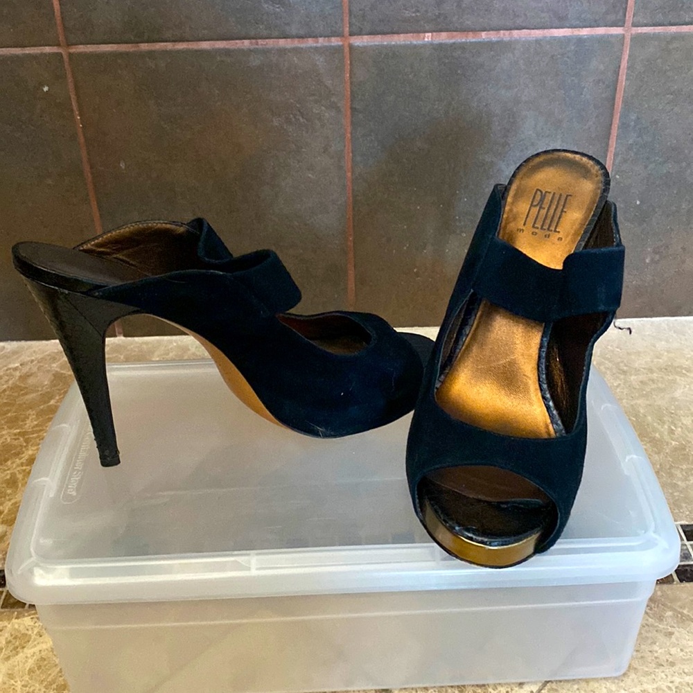 Black heels